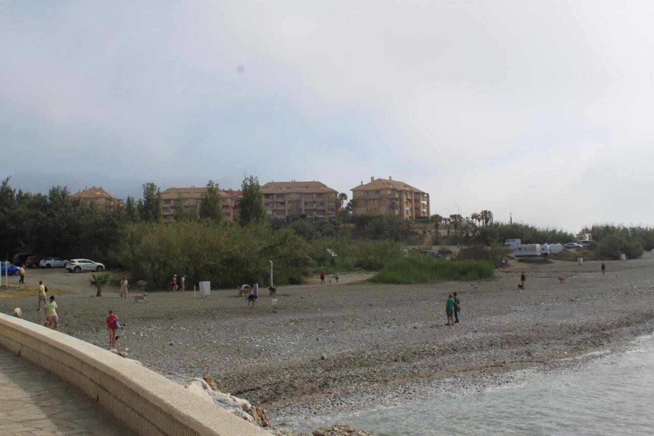 Apartamento Frente Al Mar Torrox Luaran gambar