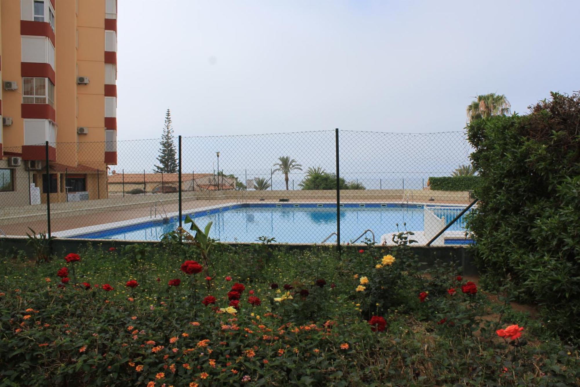 Apartamento Frente Al Mar Torrox Luaran gambar